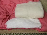 真っ白でフワフワの綿はポリエステル綿です